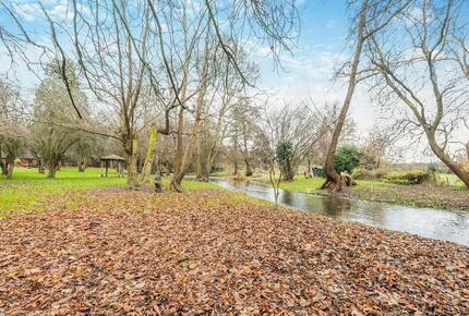 A Cosy Countryside Escape in Rural Nottinghamshire - Elkesley, United Kingdom