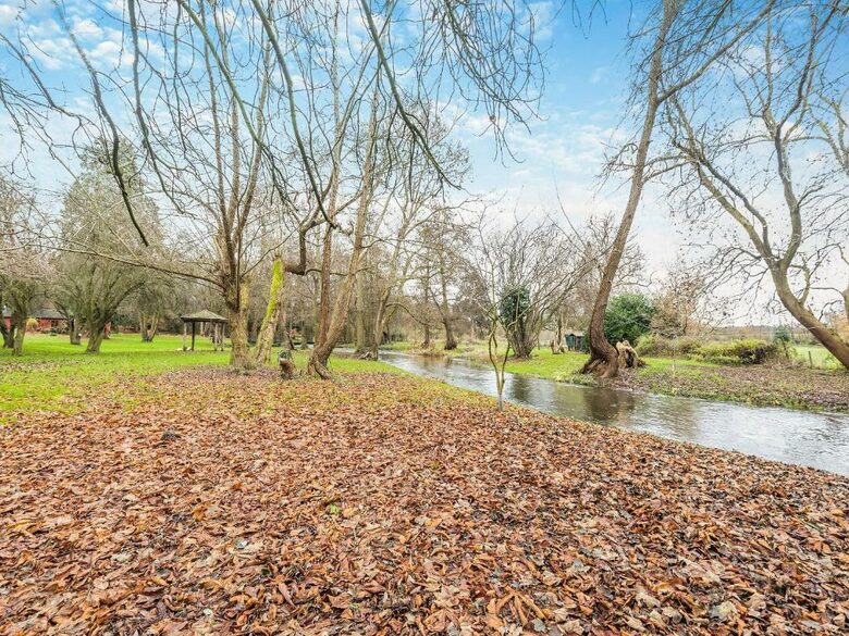 A Cosy Countryside Escape in Rural Nottinghamshire - Elkesley, United Kingdom