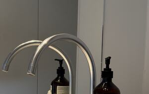 Elegant Seine-Side Loft in Historic Paris - Paris, France