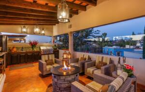Terracotta Haven with Rooftop Fire Lounge & Courtyard Living - San Miguel de Allende, Mexico