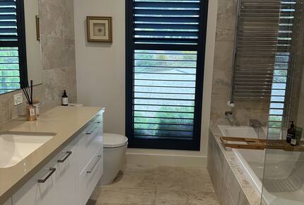 Modern beach house with 180 degrees bay views - Melbourne, Australia