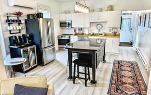 Updated Waterfront Victorian 4BR, 7 Bed- The Pearl - Colonial Beach, Virginia