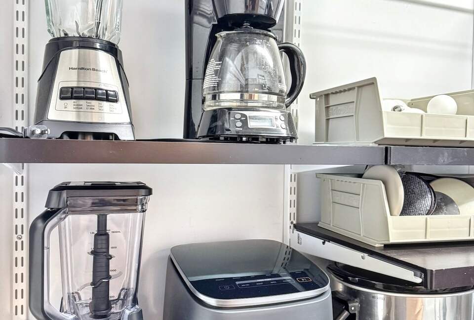 Updated Waterfront Victorian 4BR, 7 Bed- The Pearl - Colonial Beach, Virginia