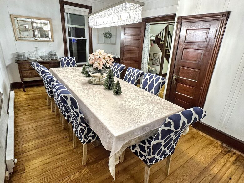 Updated Waterfront Victorian 4BR, 7 Bed- The Pearl - Colonial Beach, Virginia