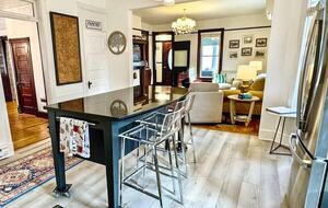 Updated Waterfront Victorian 4BR, 7 Bed- The Pearl - Colonial Beach, Virginia