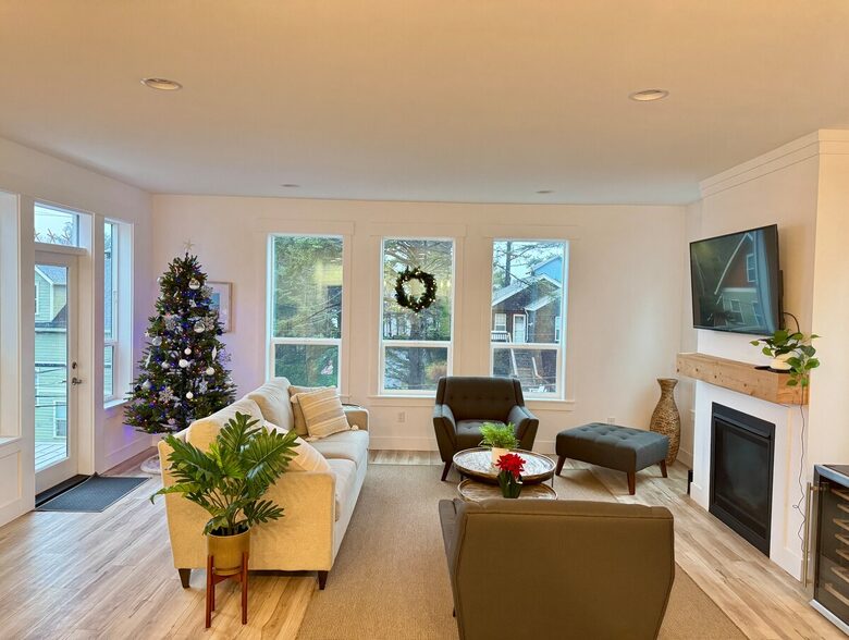 Elevated Lincoln City Oceanview Escape - Lincoln City, Oregon