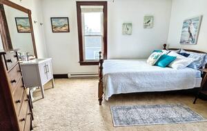 Updated Waterfront Victorian 4BR, 7 Bed- The Pearl - Colonial Beach, Virginia