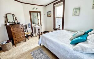 Updated Waterfront Victorian 4BR, 7 Bed- The Pearl - Colonial Beach, Virginia