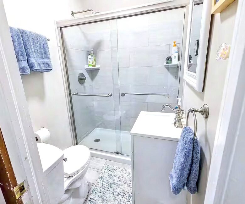 Updated Waterfront Victorian 4BR, 7 Bed- The Pearl - Colonial Beach, Virginia