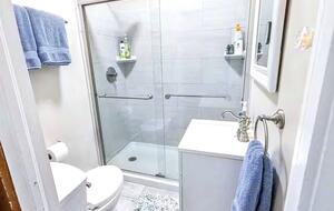 Updated Waterfront Victorian 4BR, 7 Bed- The Pearl - Colonial Beach, Virginia