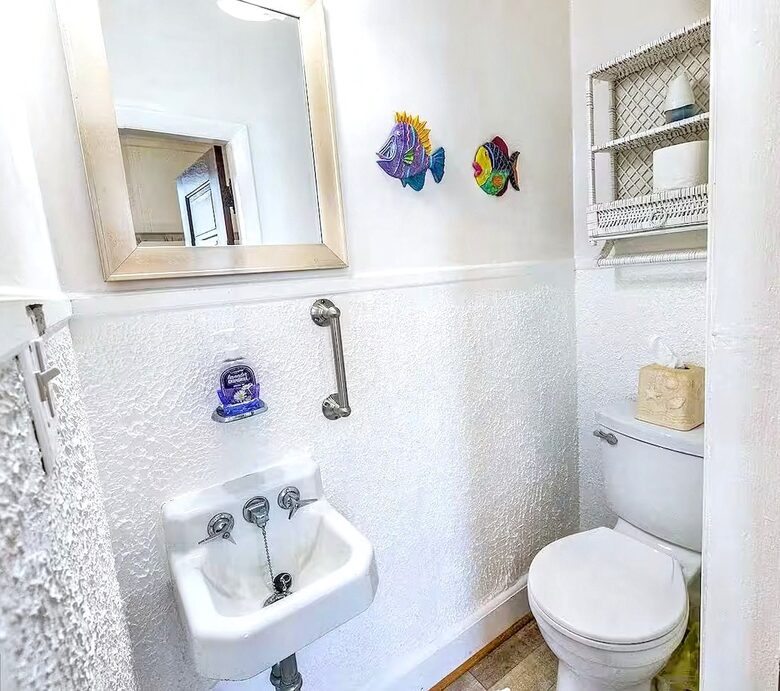 Updated Waterfront Victorian 4BR, 7 Bed- The Pearl - Colonial Beach, Virginia