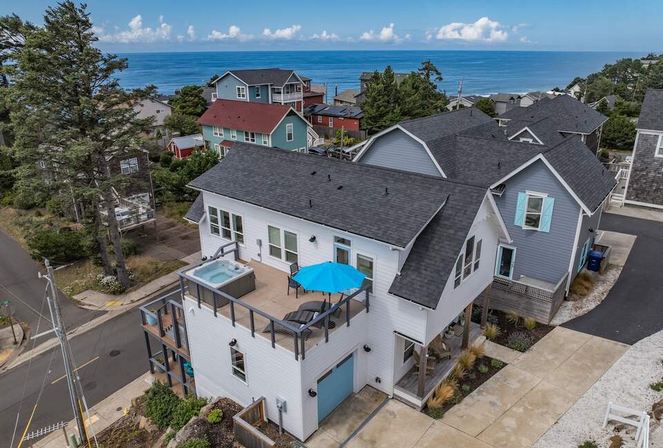 Elevated Lincoln City Oceanview Escape - Lincoln City, Oregon