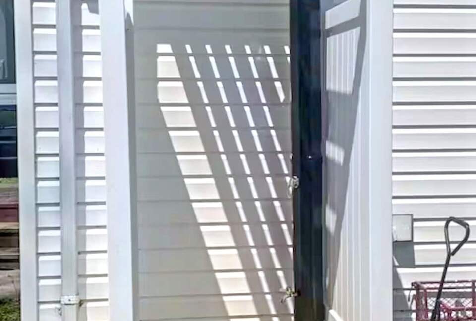 Updated Waterfront Victorian 4BR, 7 Bed- The Pearl - Colonial Beach, Virginia