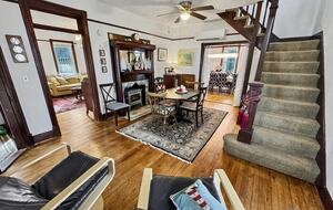 Updated Waterfront Victorian 4BR, 7 Bed- The Pearl - Colonial Beach, Virginia