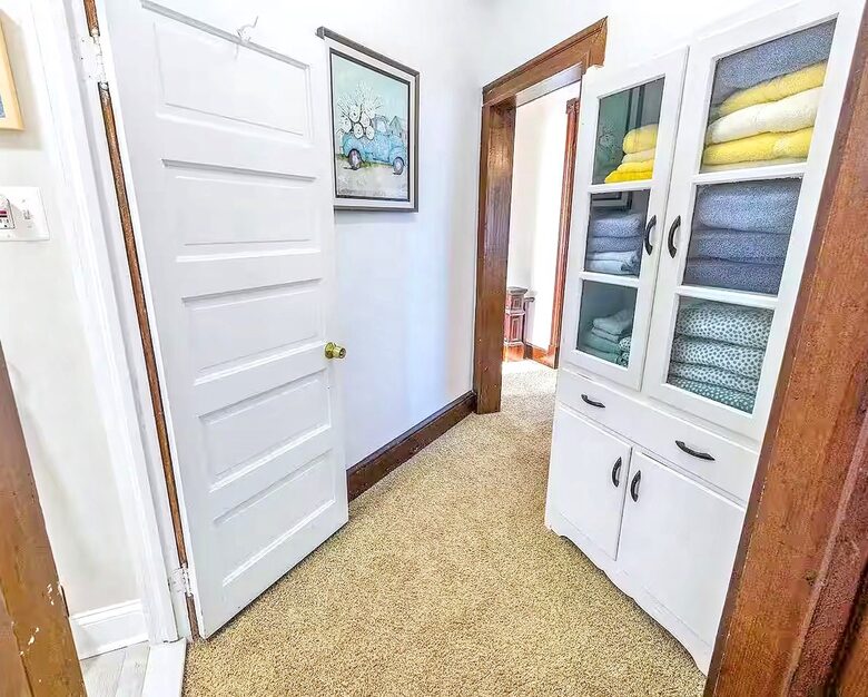 Updated Waterfront Victorian 4BR, 7 Bed- The Pearl - Colonial Beach, Virginia