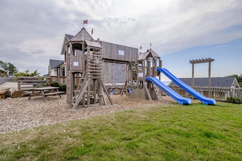 Elevated Lincoln City Oceanview Escape - Lincoln City, Oregon