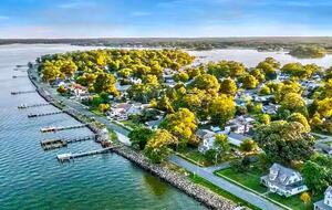 Updated Waterfront Victorian 4BR, 7 Bed- The Pearl - Colonial Beach, Virginia