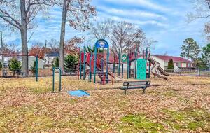 Updated Waterfront Victorian 4BR, 7 Bed- The Pearl - Colonial Beach, Virginia