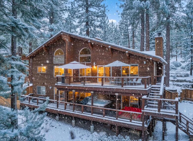 Luxury Modern Home Minutes from the Lake and Ski Slopes - Incline Village, Lake Tahoe. - Incline Village, Nevada