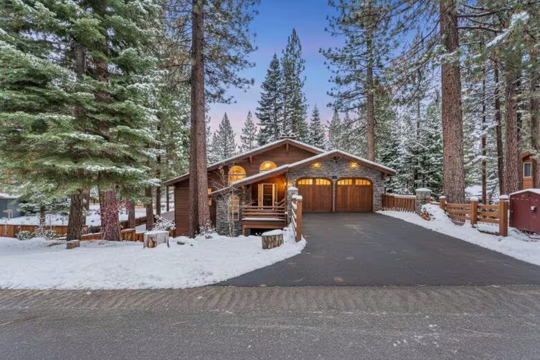 Luxury Modern Home Minutes from the Lake and Ski Slopes - Incline Village, Lake Tahoe. - Incline Village, Nevada
