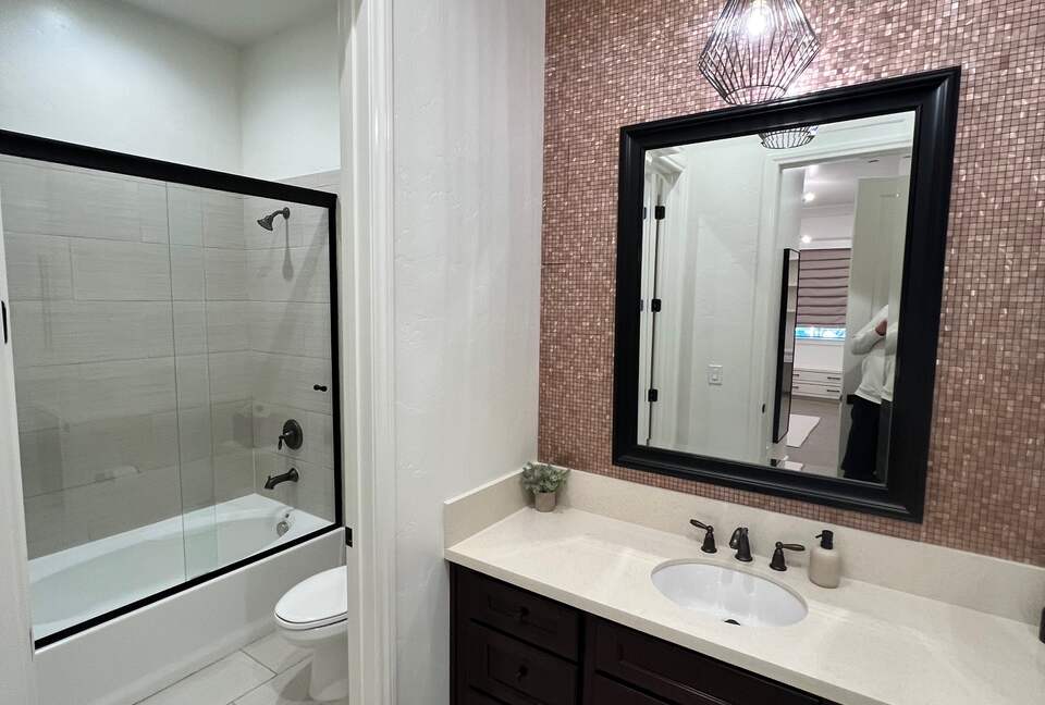 2nd bedroom ensuite Bathroom