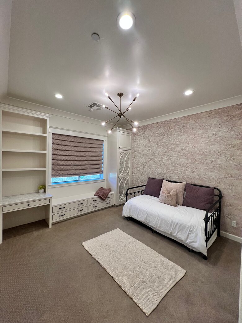 2nd Bedroom Twin size bed