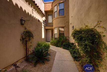 Gorgeous Grayhawk Haven
