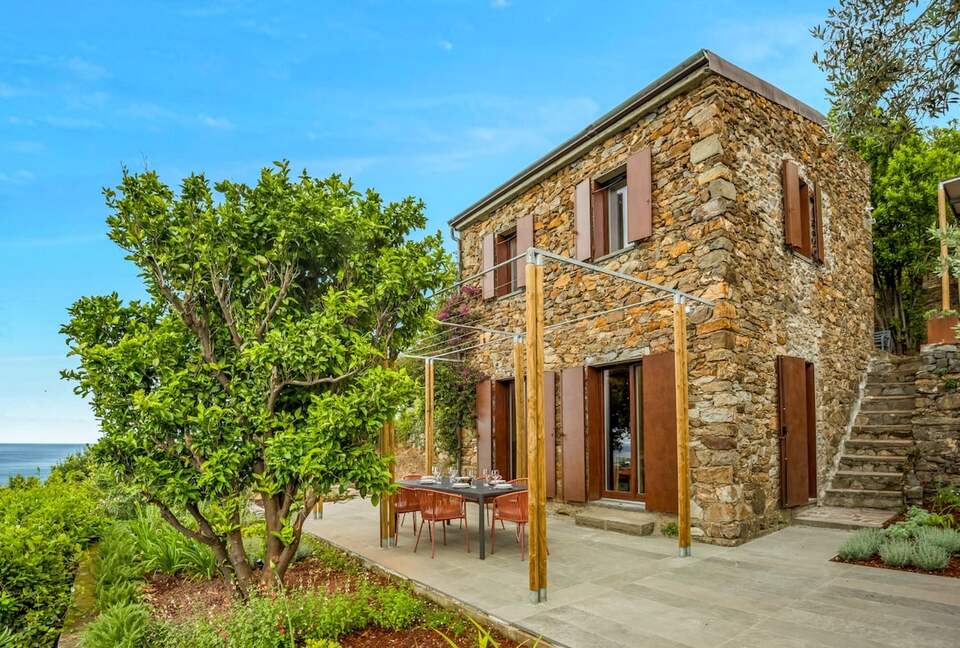 A Stone House Along the Sentiero Azzurro - Corniglia, Italy