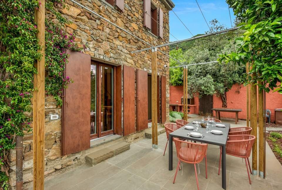 A Stone House Along the Sentiero Azzurro - Corniglia, Italy