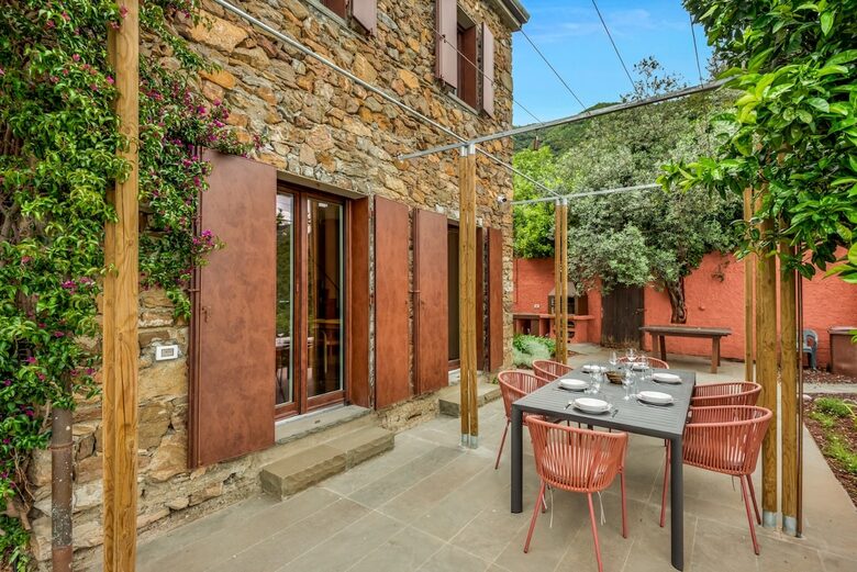 A Stone House Along the Sentiero Azzurro - Corniglia, Italy