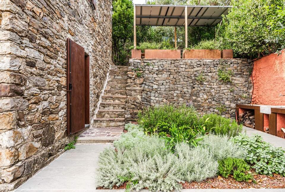 A Stone House Along the Sentiero Azzurro - Corniglia, Italy