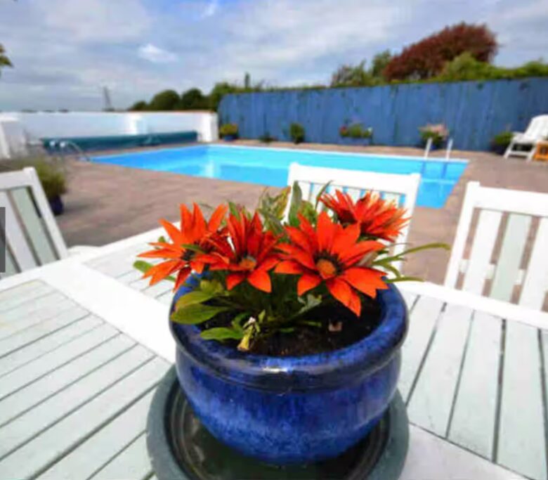 Stylish Coastal Escape Surrounded by Nature - Milford Haven, United Kingdom