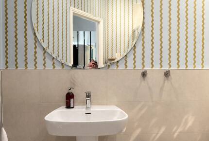 Earls Court Period Luxury Flat - London, United Kingdom