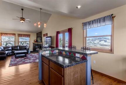 Mountain Home Near Skiing, Lakes, and Trails in Granby - Granby, Colorado