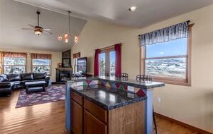 Mountain Home Near Skiing, Lakes, and Trails in Granby - Granby, Colorado