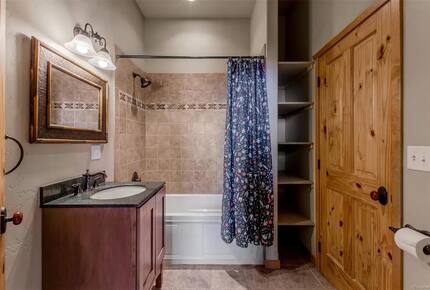 Mountain Home Near Skiing, Lakes, and Trails in Granby - Granby, Colorado