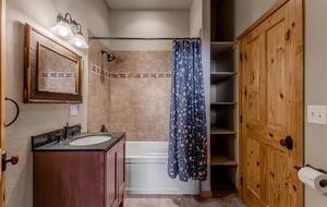 Mountain Home Near Skiing, Lakes, and Trails in Granby - Granby, Colorado