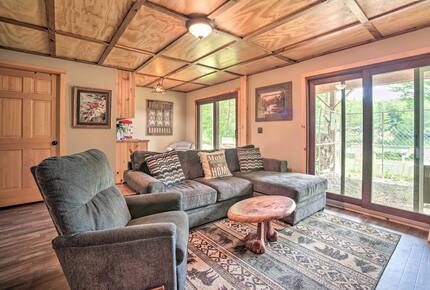 Quiet Waters Adirondack Retreat - Glenfield, New York