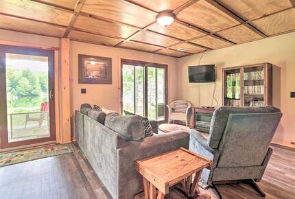 Quiet Waters Adirondack Retreat - Glenfield, New York