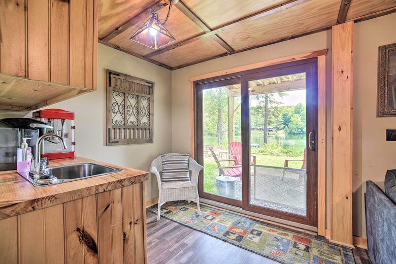 Quiet Waters Adirondack Retreat - Glenfield, New York