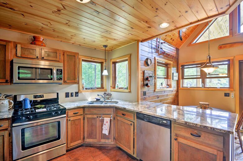 Quiet Waters Adirondack Retreat - Glenfield, New York