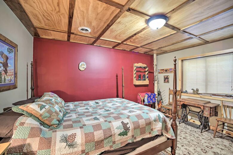 Quiet Waters Adirondack Retreat - Glenfield, New York