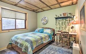 Quiet Waters Adirondack Retreat - Glenfield, New York