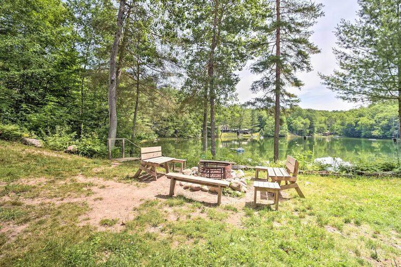 Quiet Waters Adirondack Retreat - Glenfield, New York