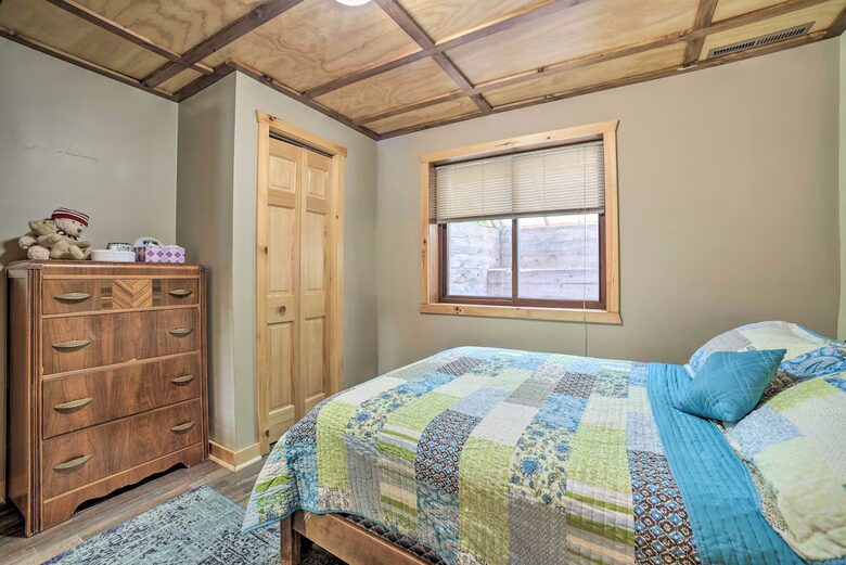 Quiet Waters Adirondack Retreat - Glenfield, New York