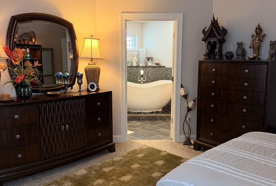 Master Bedroom view of ensuite master bathroom