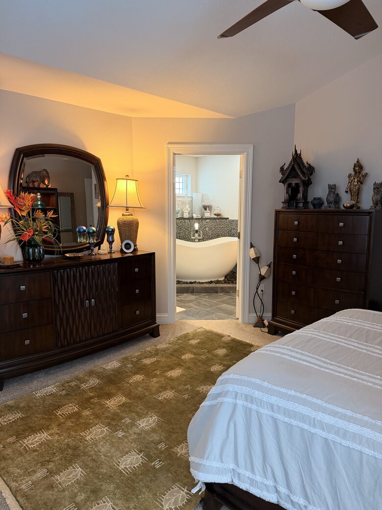 Master Bedroom view of ensuite master bathroom