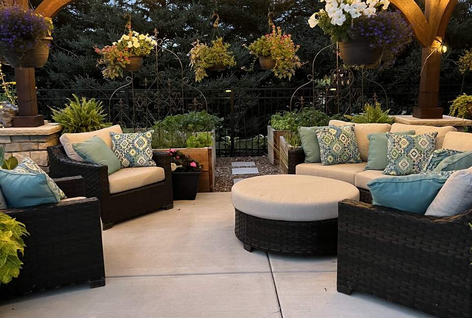 Fox Lake Village Retreat with Saltwater Pool & Hot Tub - Waukesha, Wisconsin