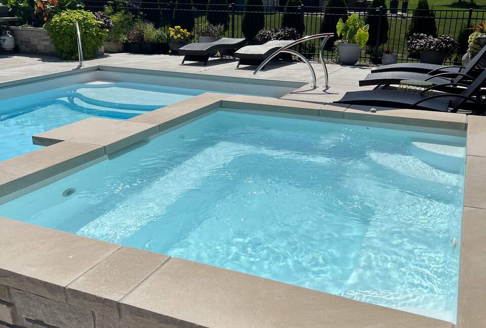 Fox Lake Village Retreat with Saltwater Pool & Hot Tub - Waukesha, Wisconsin