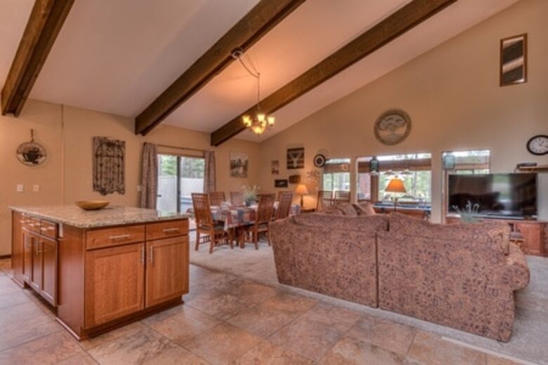 Spacious Sunriver Retreat Near the Deschutes River - Sunriver, Oregon